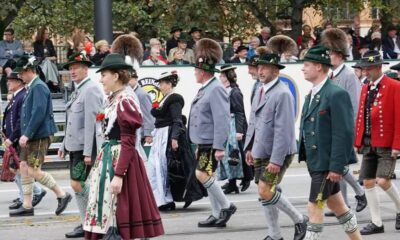 Men’s Oktoberfest Shirt Guide - Why German Suspenders Complete the Look